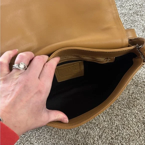 Vintage Coach Shoulder Bag - Picture 5 of 8